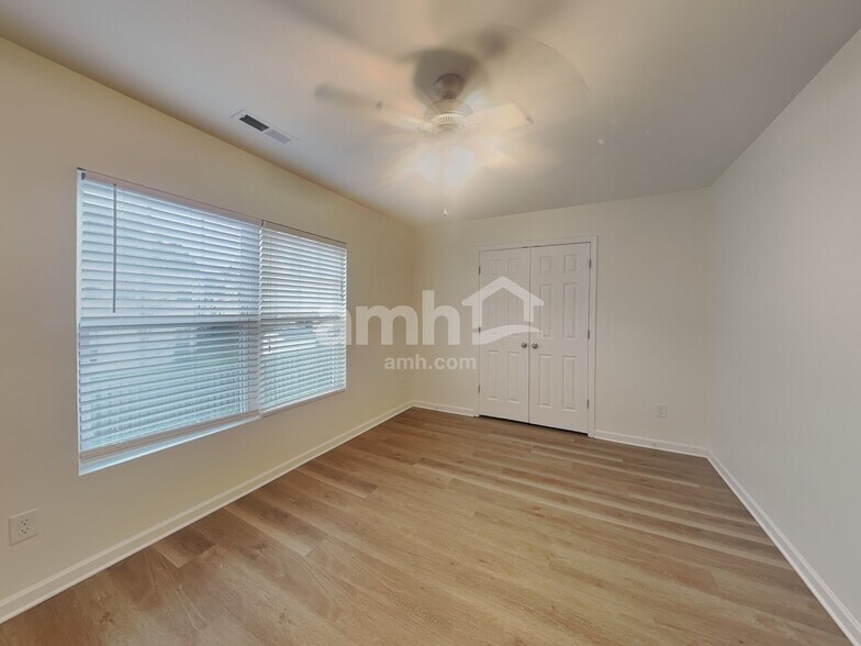 Building Photo - 146 Millen Dr