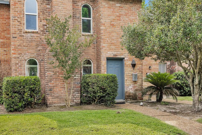 Building Photo - 9541 Clanton St
