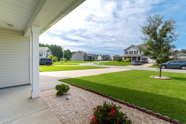 Building Photo - 3733 Moseley Dr