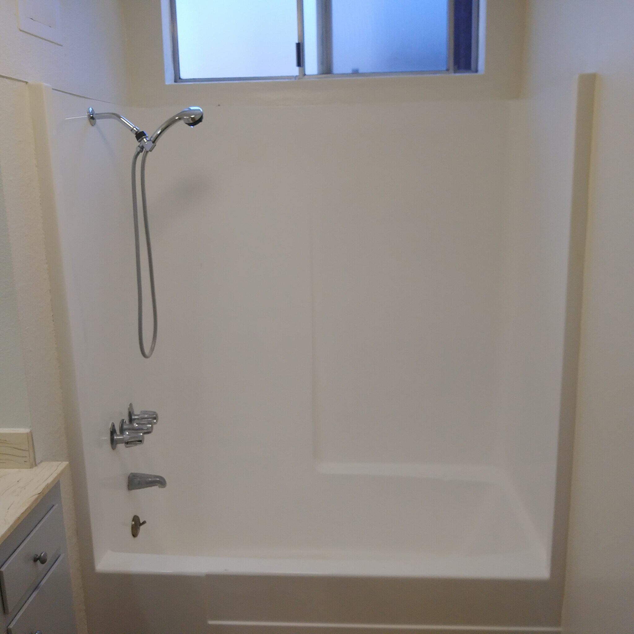 Building Photo - 2208 Gates Ave