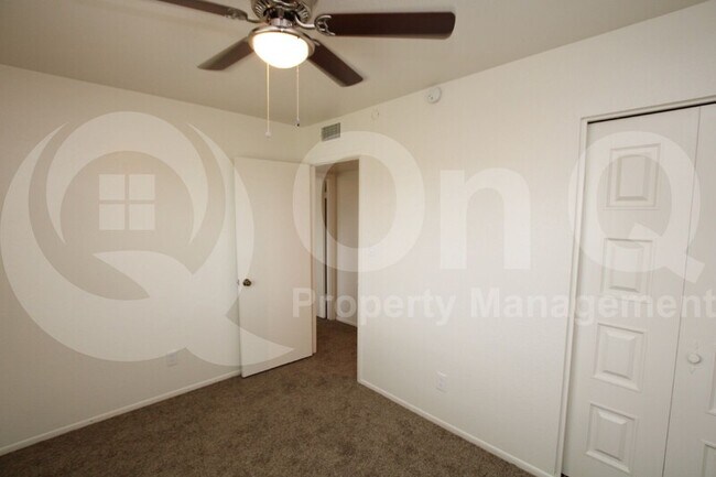 Building Photo - 6134 N 30th Ave