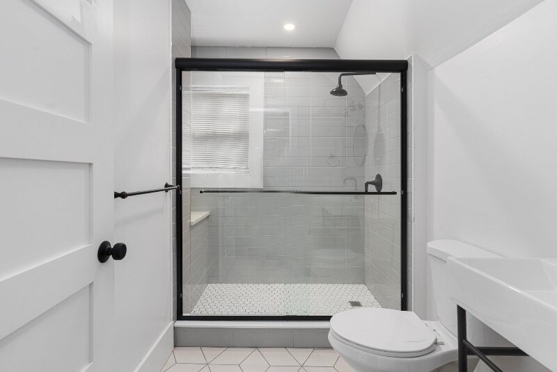 Building Photo - 8 Barnes St