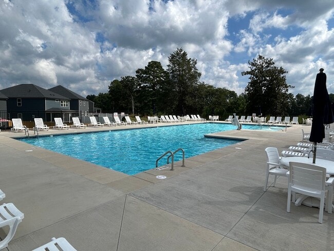 Building Photo - NEW 4 bed/3.5 bath townhome for rent in Apex