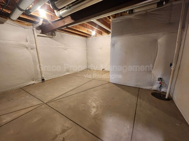 Building Photo - 808 Byrd Dr