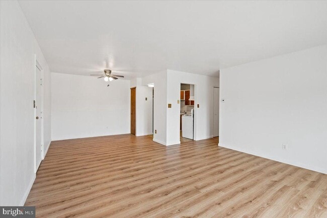 Building Photo - 141 N Fillmore Ave