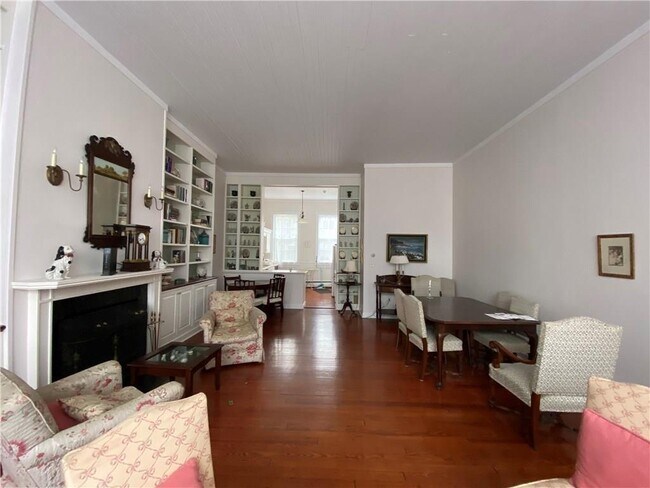 Building Photo - 167 Coggeshall Ave