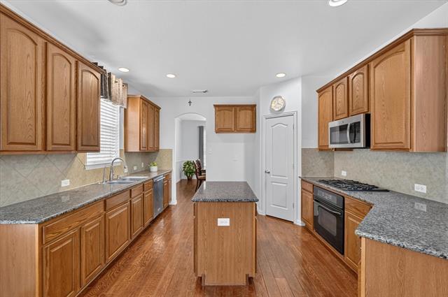 Building Photo - 822 Shadybrook Dr