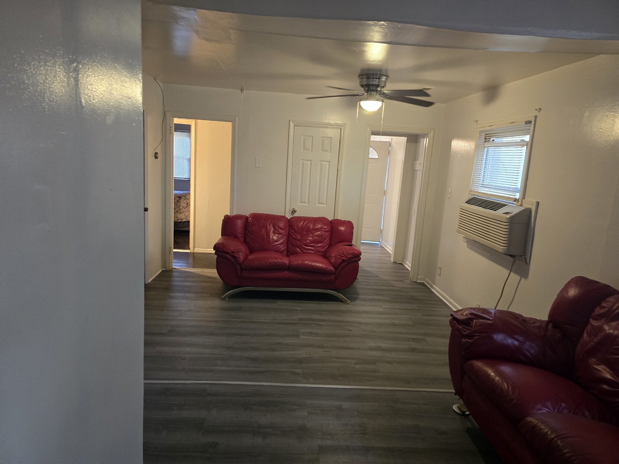 Building Photo - 221 Short Hills Dr