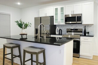 Building Photo - Valley Springs Apartments