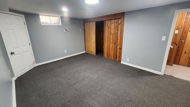 Building Photo - Charming Benson Home