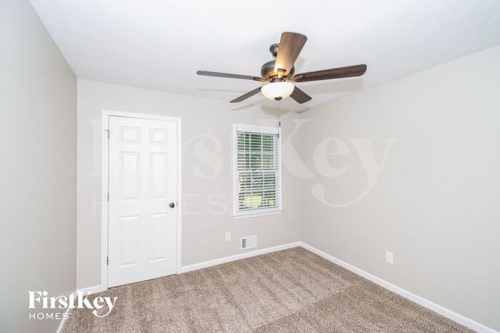 Building Photo - 608 Nottingham Dr