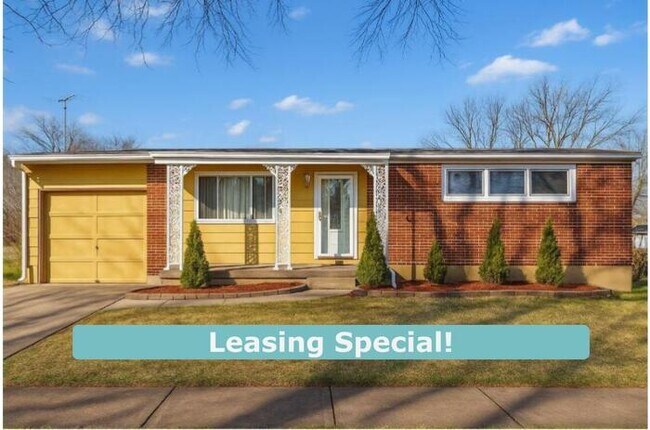 Primary Photo - Fantastic 3bd/1ba home! Let yourself in!