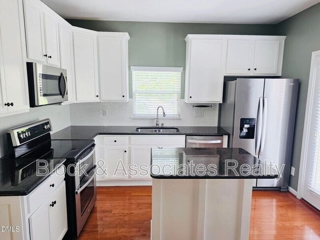 Building Photo - 124 Braeside Ct