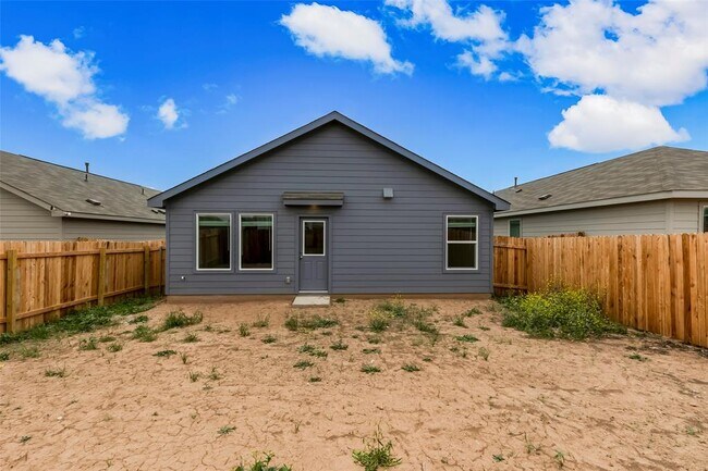 Building Photo - 611 Whoopers Lp