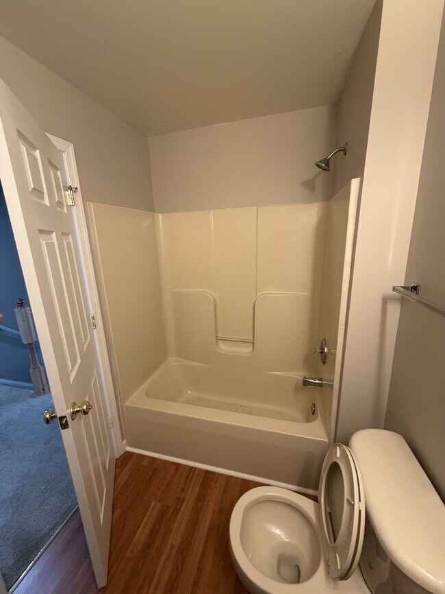 Building Photo - 163 Charlotte Ct