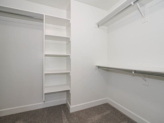 Building Photo - 1239 SilverCrest Dr