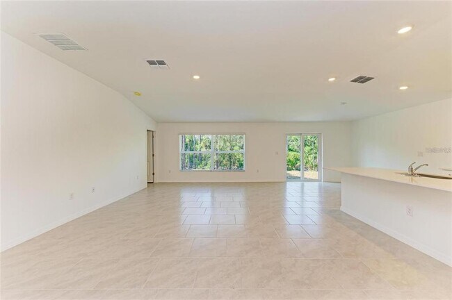 Building Photo - 1243 Orlando Blvd