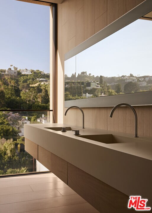 Building Photo - 9040 W Sunset Blvd