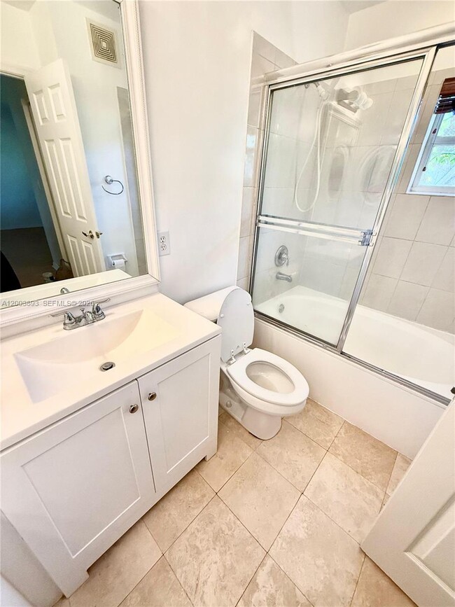 Building Photo - 2206 NW 170th Ave