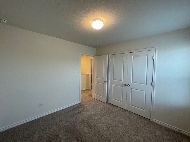 Building Photo - 4 Bdrm Home in Legend Heights, NBTX