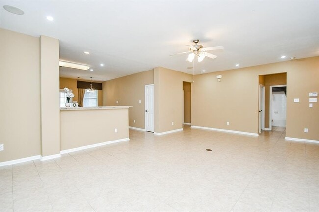 Building Photo - 20123 Jasper Oaks Dr