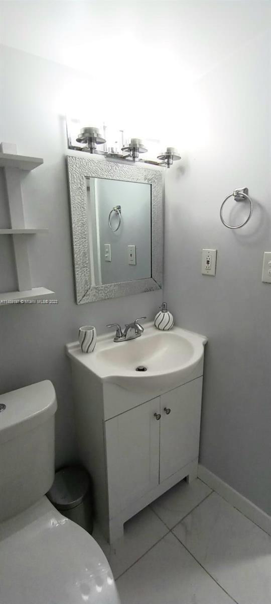 Building Photo - 18640 Belmont Dr