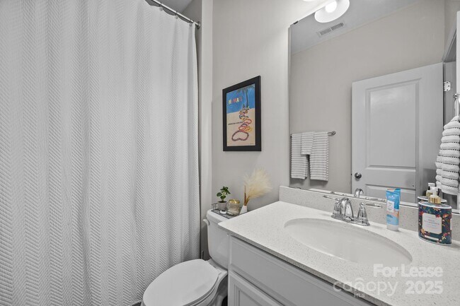 Building Photo - 113 Mac Aly