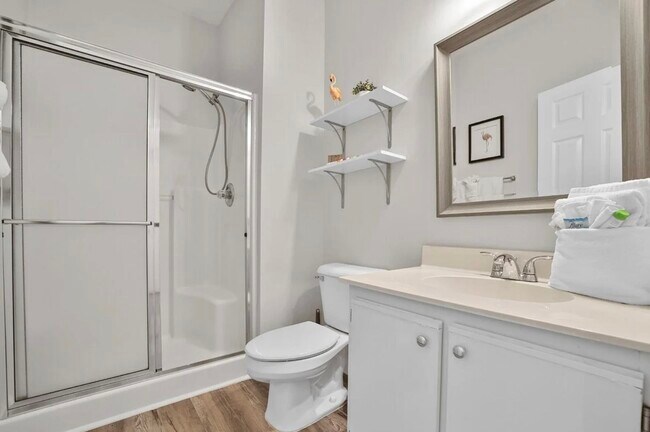 Building Photo - 504 River Oaks Dr