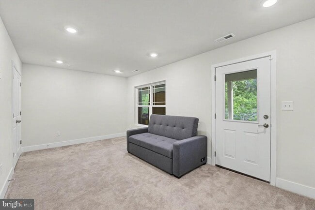 Building Photo - 238 Waterstone Rd