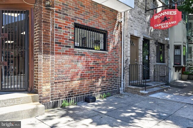 Building Photo - 1438 S 13th St
