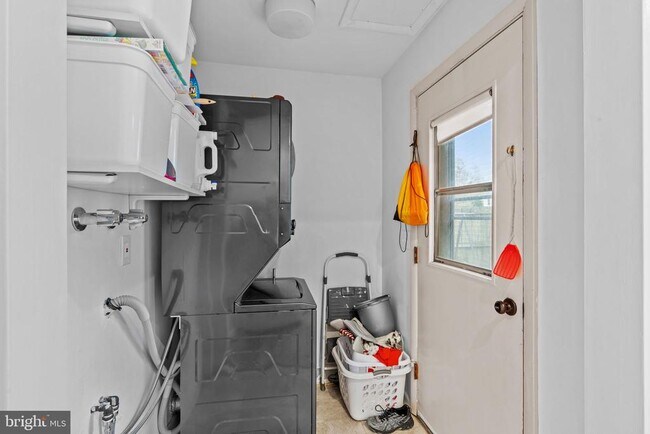 Building Photo - 1232 Peggy Dr