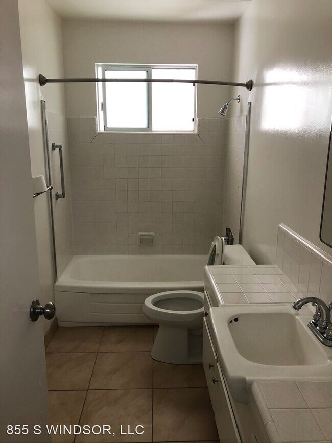 Building Photo - 855 S Windsor Blvd