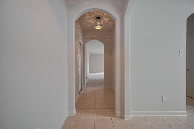 Building Photo - 38319 Miranda Ln