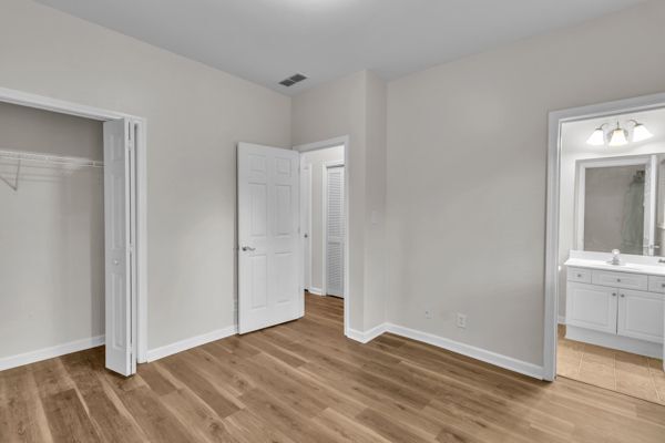 Building Photo - 3100 Lauren Parc Rd