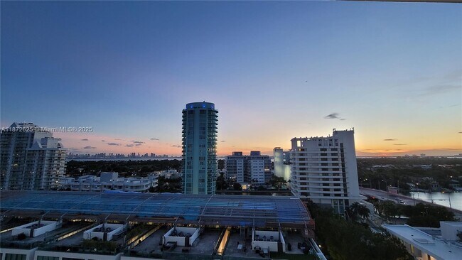 Building Photo - 6039 Collins Ave