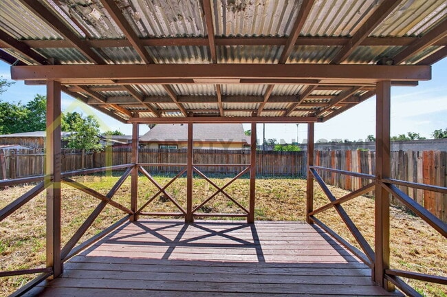 Building Photo - 302 Chennault Ct