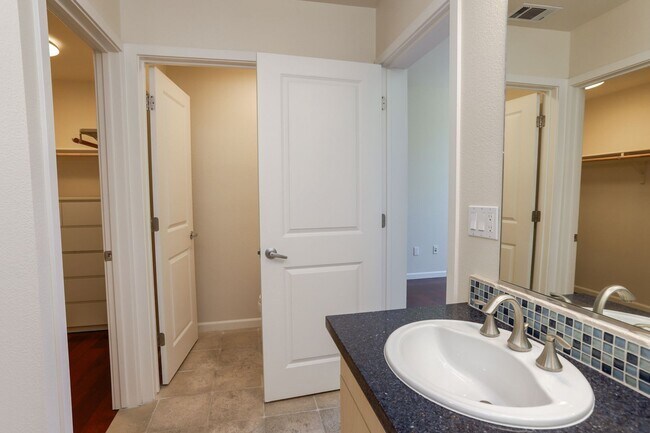 Building Photo - Modern 2BR / 2BA Condo | Garage Parking | Walk to VTA Light Rail | YouTube Tour