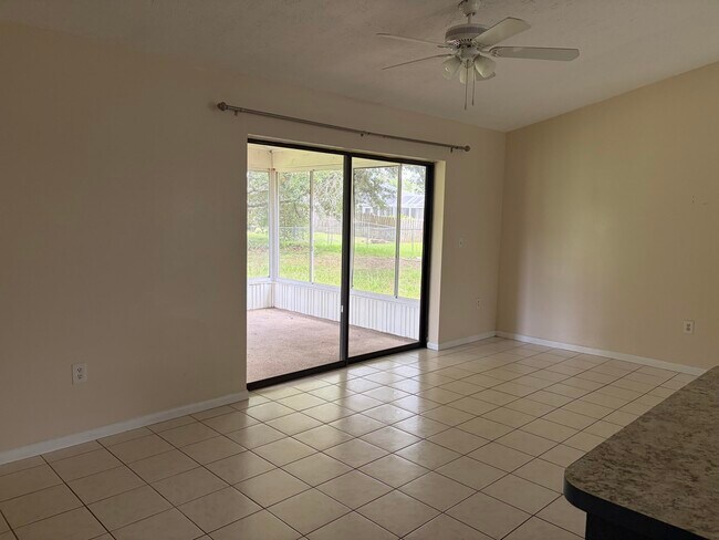 Building Photo - 4612 Boabadilla Ave