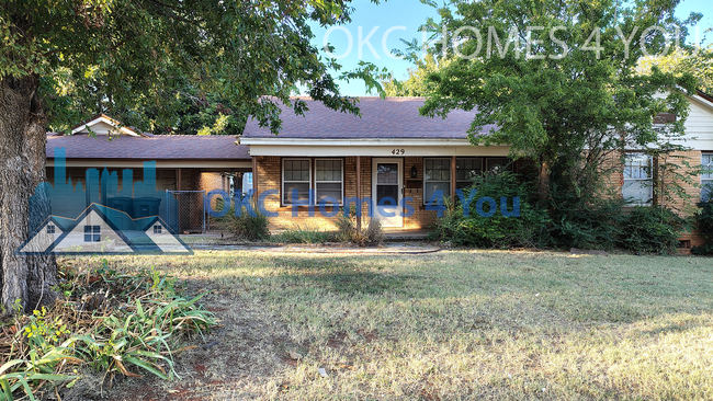 Move In Special! 3 Bedroom, 1 Block South... - Move In Special!  3 Bedroom, 1 Block South...