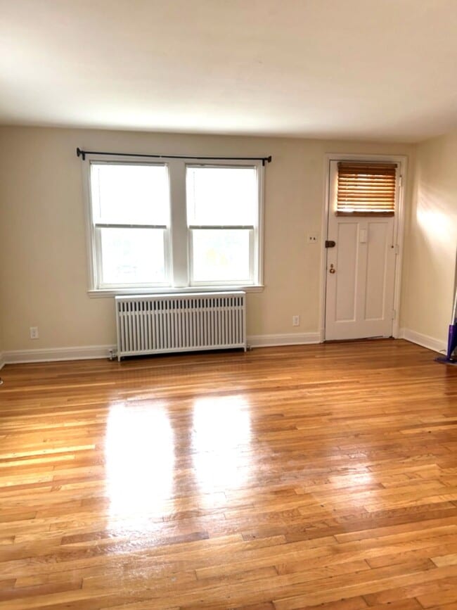 Building Photo - 34 Sipple Ave