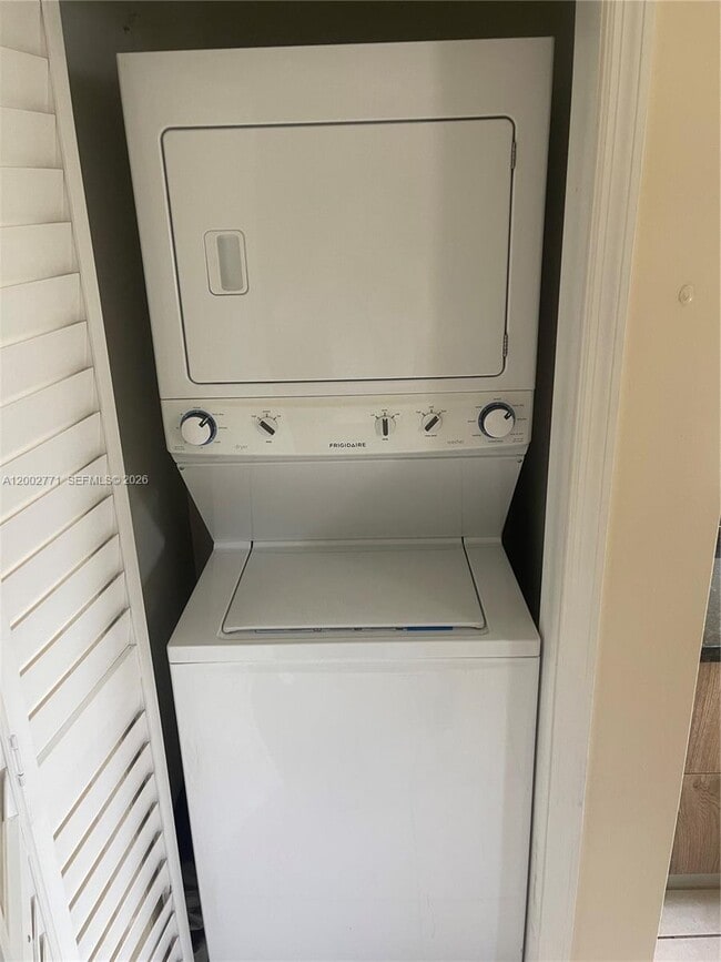 Building Photo - 115 NW 120th St