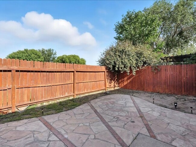 Building Photo - Coming Available July | For Rent | 3 Bed | 2 Bath | Private Yard | 2-Car Garage | HOA with Pool &...