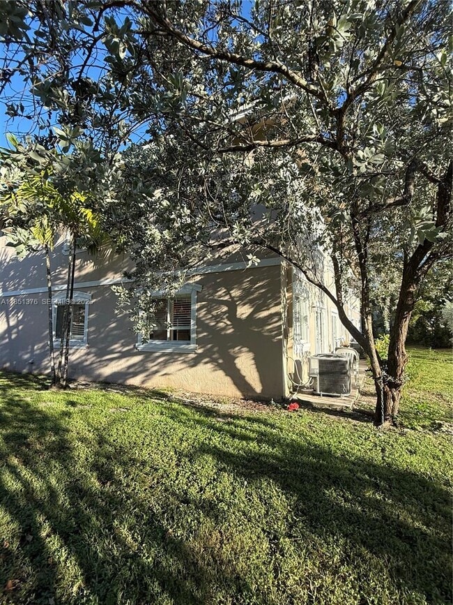 Building Photo - 1540 NW 45th St