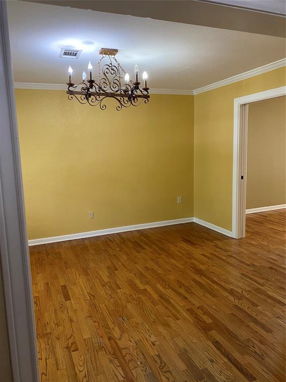 Building Photo - 3211 Park Hills Dr
