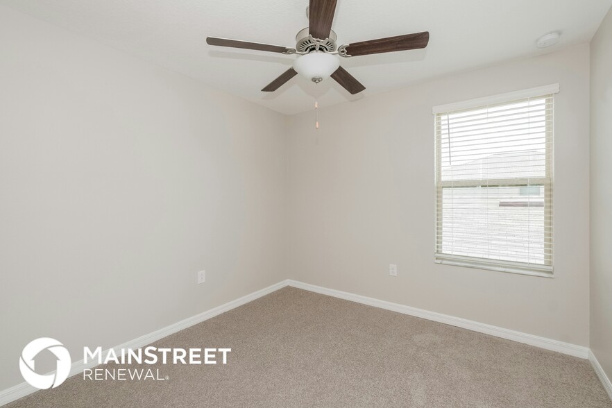 Building Photo - 5227 White Chicory Dr