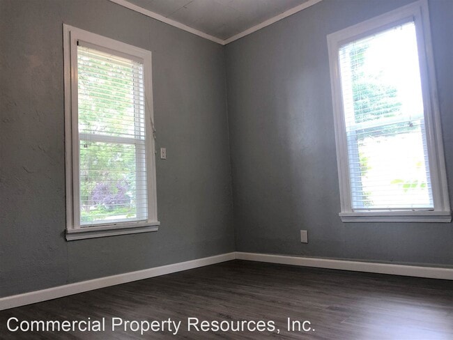 Building Photo - 400 Glen Creek Rd NW