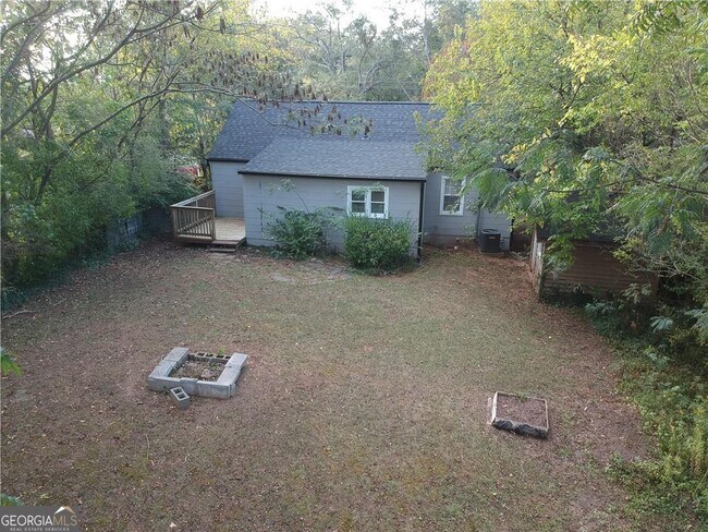 Building Photo - 854 Fayetteville Rd SE