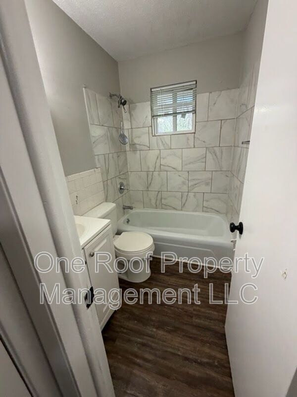 Building Photo - 636 N 31 St