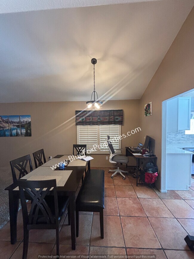 Building Photo - 10706 N Sand Canyon Pl