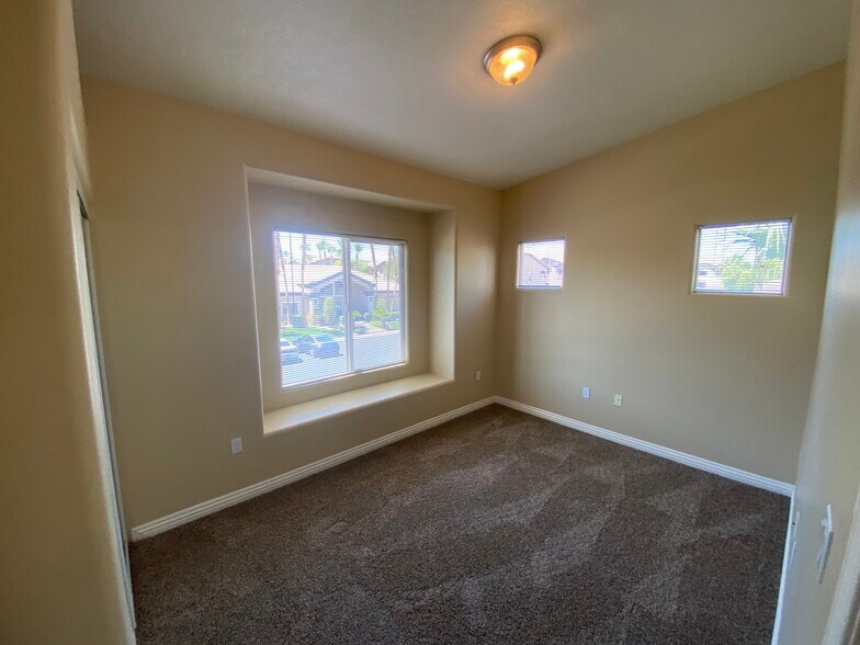 Building Photo - 8985 S Durango Dr